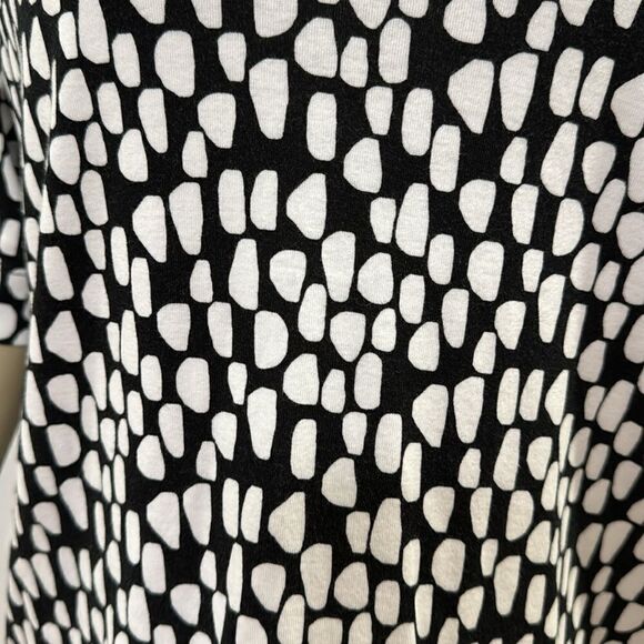 CHICO’S V-NECK T-SHIRT - Picture 2 of 6